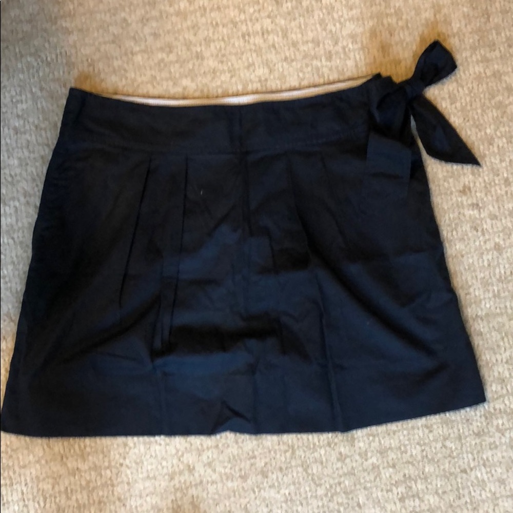 Vineyard vines navy mini skirt